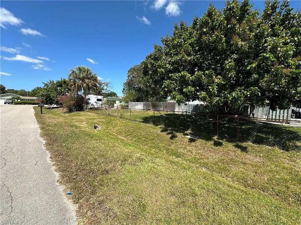 11323 Tangerine DR BONITA SPRINGS, FL 34135