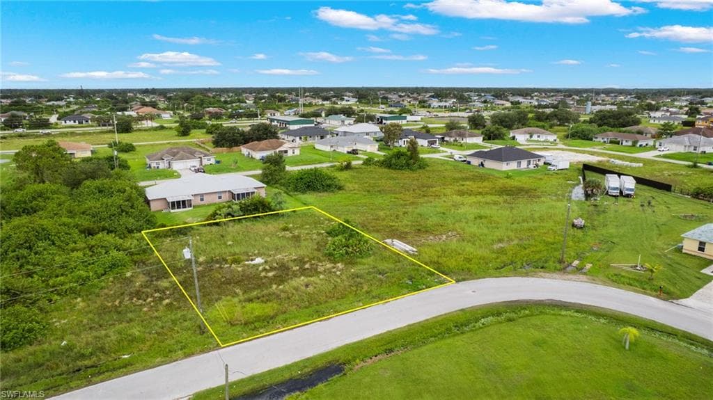 2009/2011 Gordon AVE S LEHIGH ACRES, FL 33973