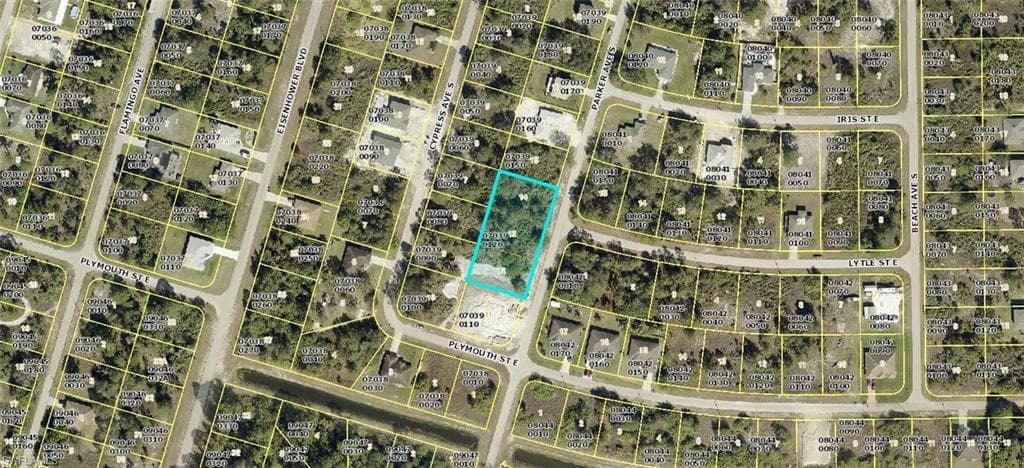 552 Parker AVE S LEHIGH ACRES, FL 33974