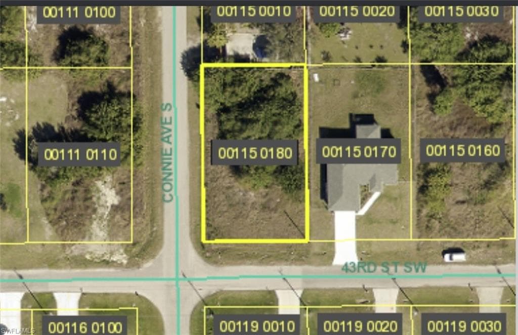 2518 43rd ST SW LEHIGH ACRES, FL 33976