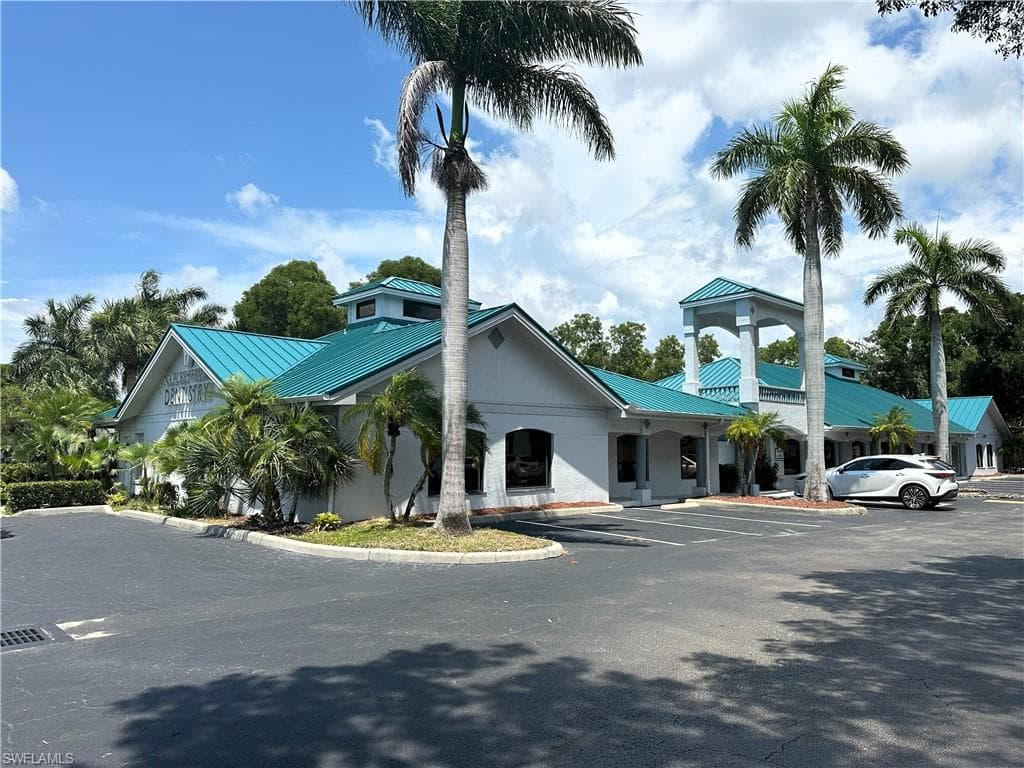 12840 Tamiami TRL N 200 NAPLES, FL 34110
