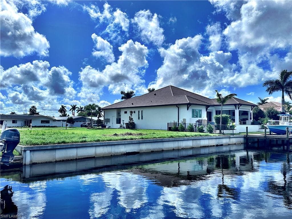 5310 Bayview CT CAPE CORAL, FL 33904