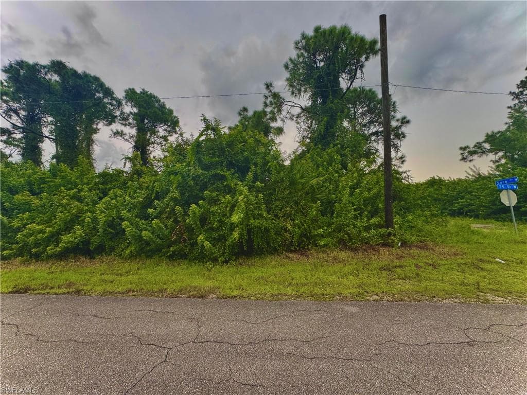 7501 Sara AVE N LEHIGH ACRES, FL 33971