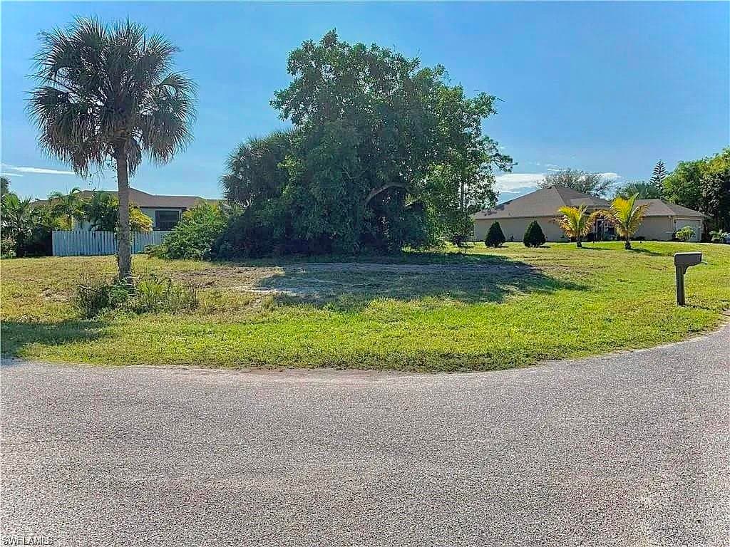100 SW 17th PL CAPE CORAL, FL 33991