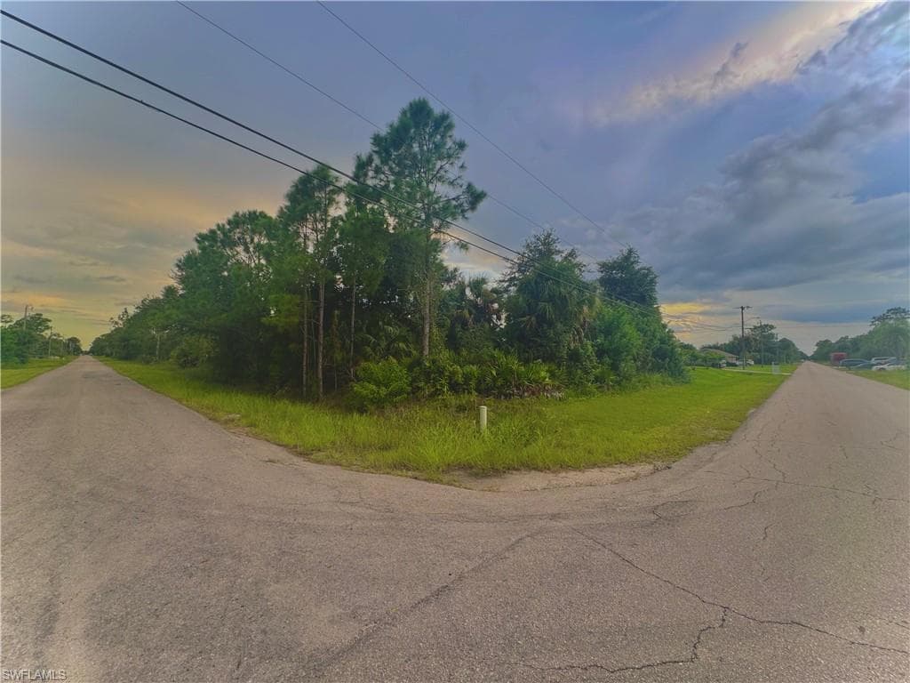 1006 E 7th ST LEHIGH ACRES, FL 33972