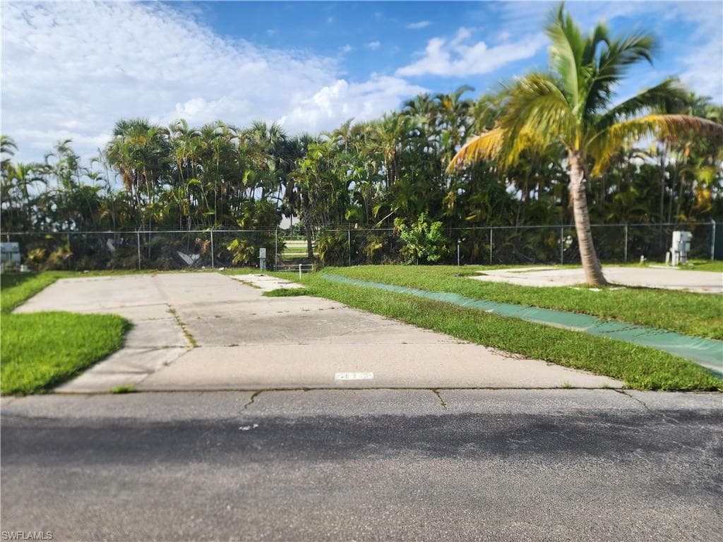 19681 Summerlin  M-413 RD FORT MYERS, FL 33908