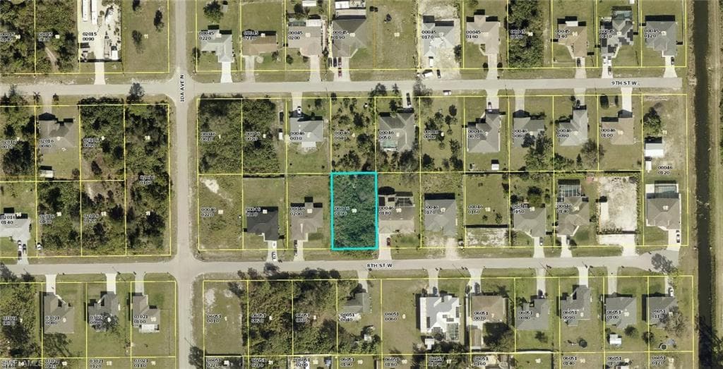 2814 8th ST W LEHIGH ACRES, FL 33971