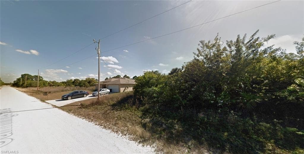 1118 Cumming ST E LEHIGH ACRES, FL 33974