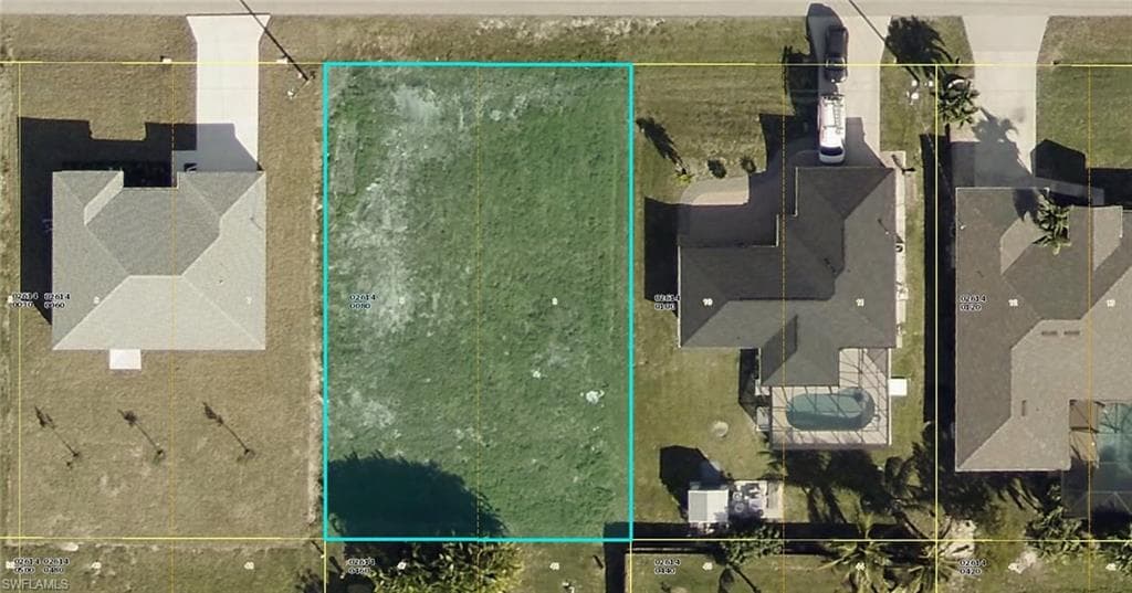 130 NW 6th TER CAPE CORAL, FL 33993