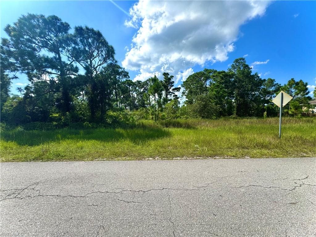 576 Eisenhower BLVD LEHIGH ACRES, FL 33974