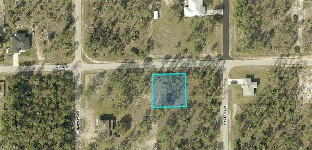 1604 E 13th ST LEHIGH ACRES, FL 33972