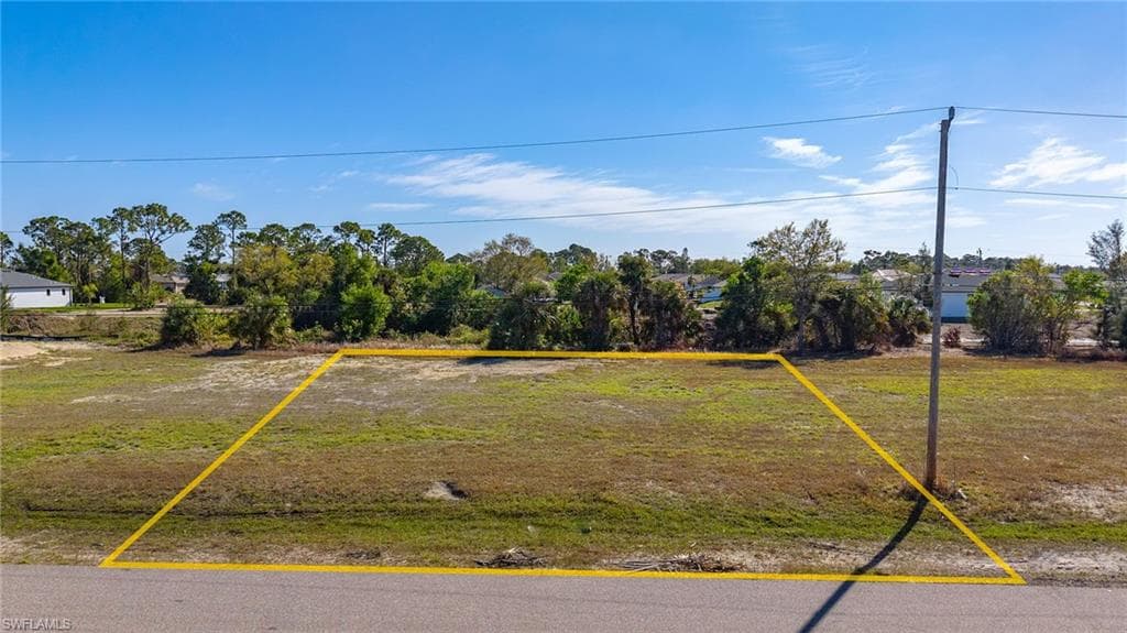3577 NE 9th AVE CAPE CORAL, FL 33909