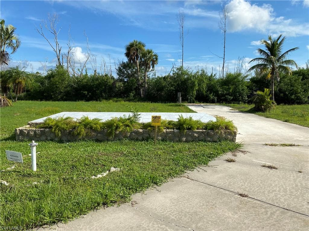 13681 Dowitcher DR FORT MYERS, FL 33908