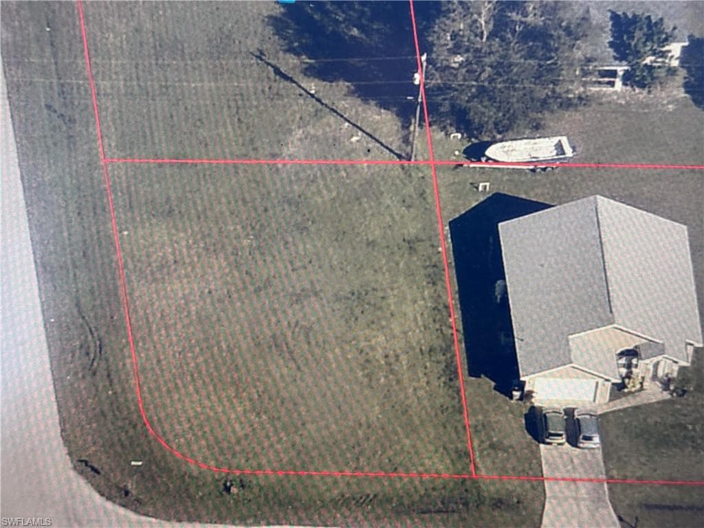2101 NE 15th TER CAPE CORAL, FL 33909