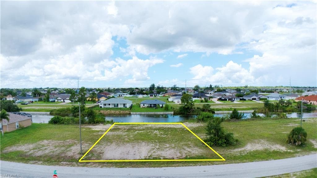 618 NW 9th ST CAPE CORAL, FL 33993