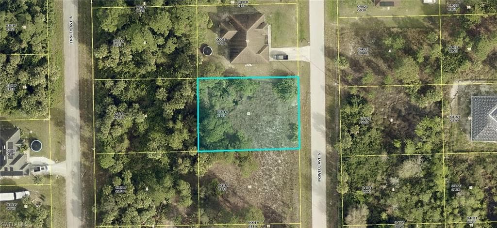 520/522 Powell AVE S LEHIGH ACRES, FL 33974