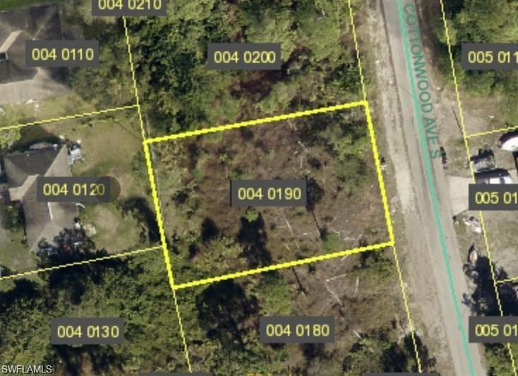 524 Cottonwood AVE S LEHIGH ACRES, FL 33974