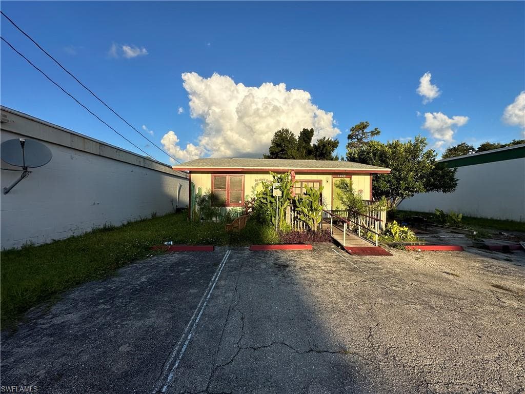 1254 Piney RD NORTH FORT MYERS, FL 33903
