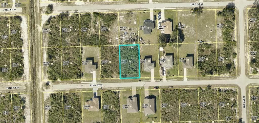 2810 72nd ST W LEHIGH ACRES, FL 33971