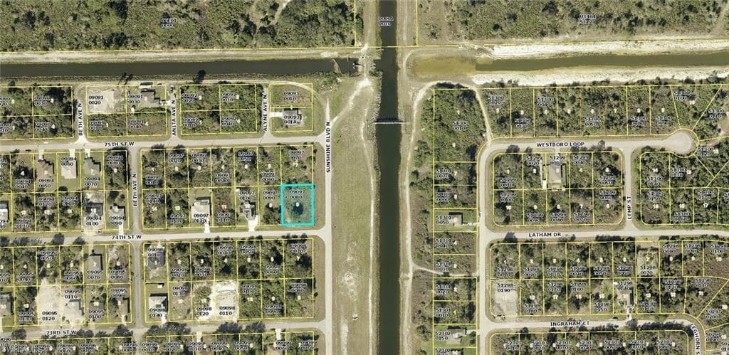 2500 74th ST W LEHIGH ACRES, FL 33971