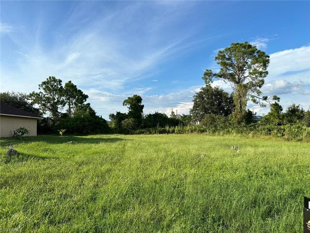 3202 10th ST W LEHIGH ACRES, FL 33971