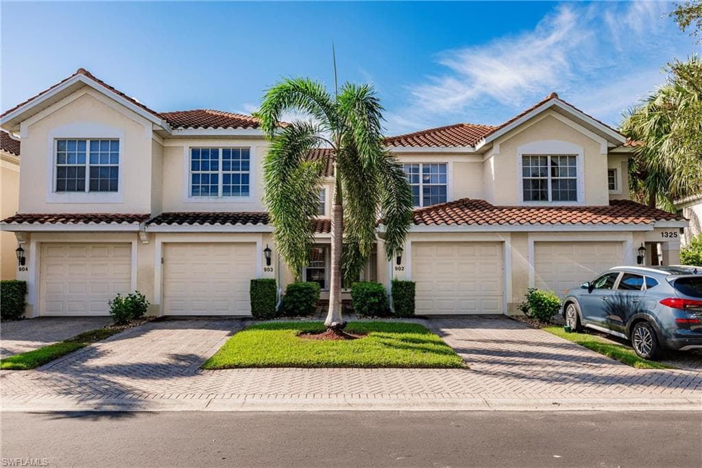 1325 Henley ST 902 NAPLES, FL 34105