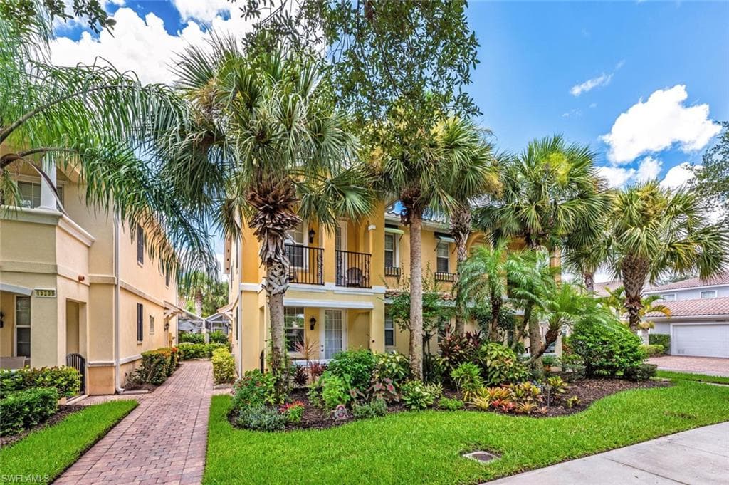15305 Laughing Gull LN BONITA SPRINGS, FL 34135