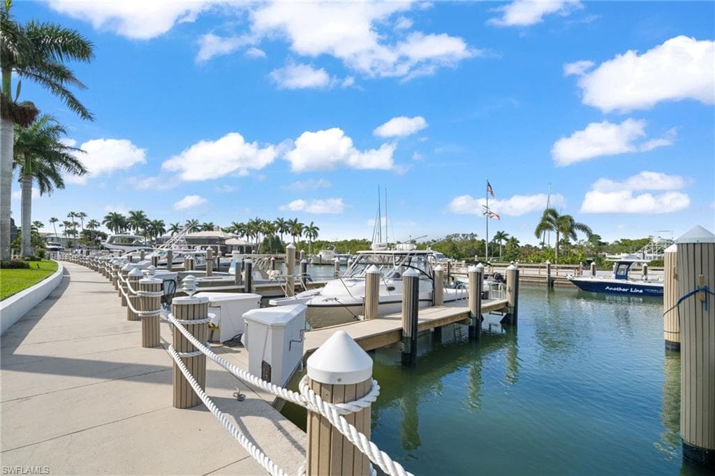 1777 Gulfstar DR S NAPLES, FL 34112