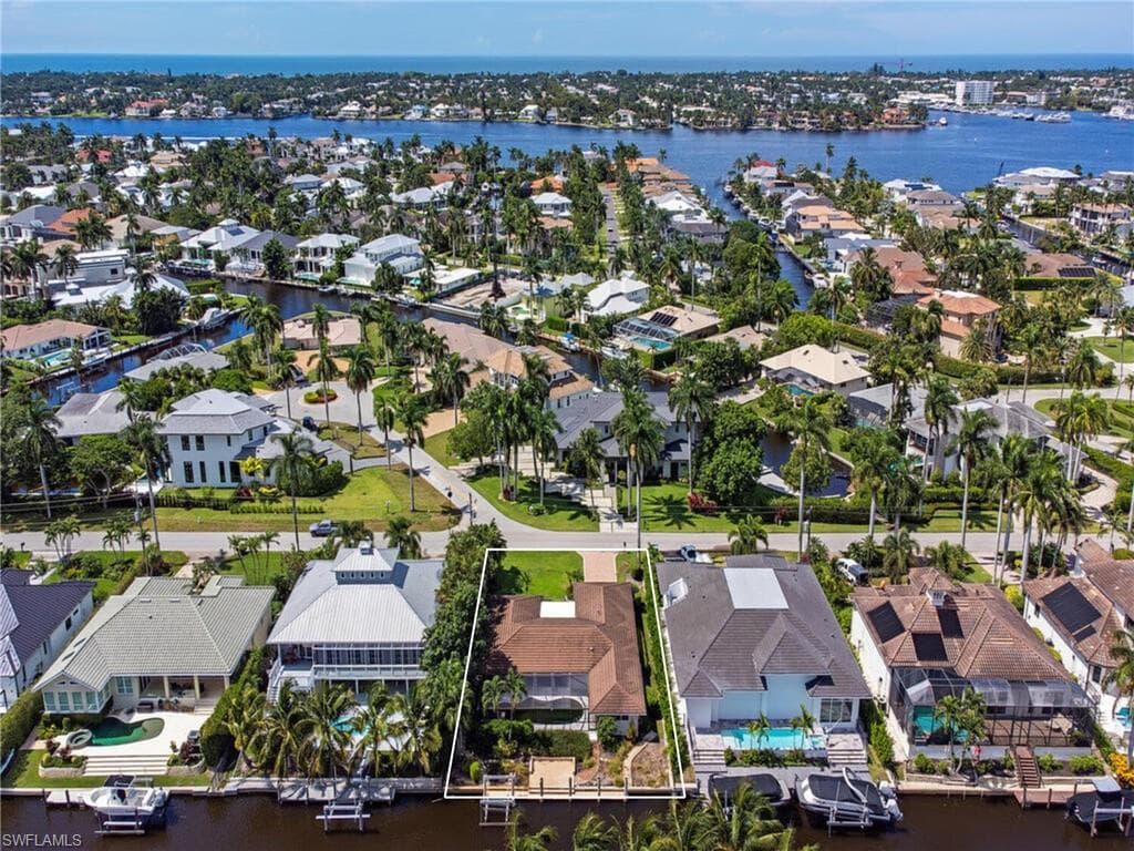 1893 Snook DR NAPLES, FL 34102