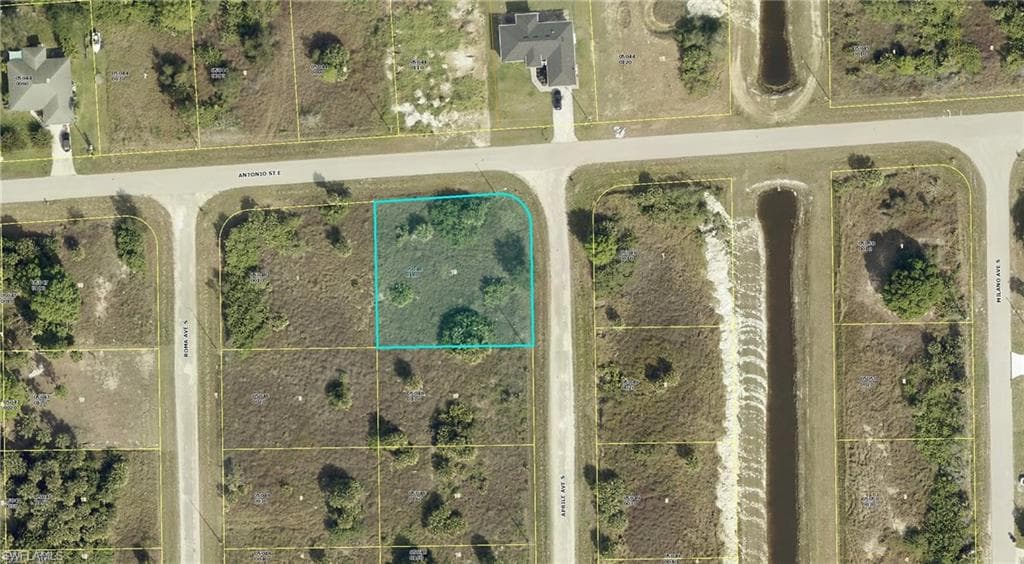 708 Aprile AVE S LEHIGH ACRES, FL 33974