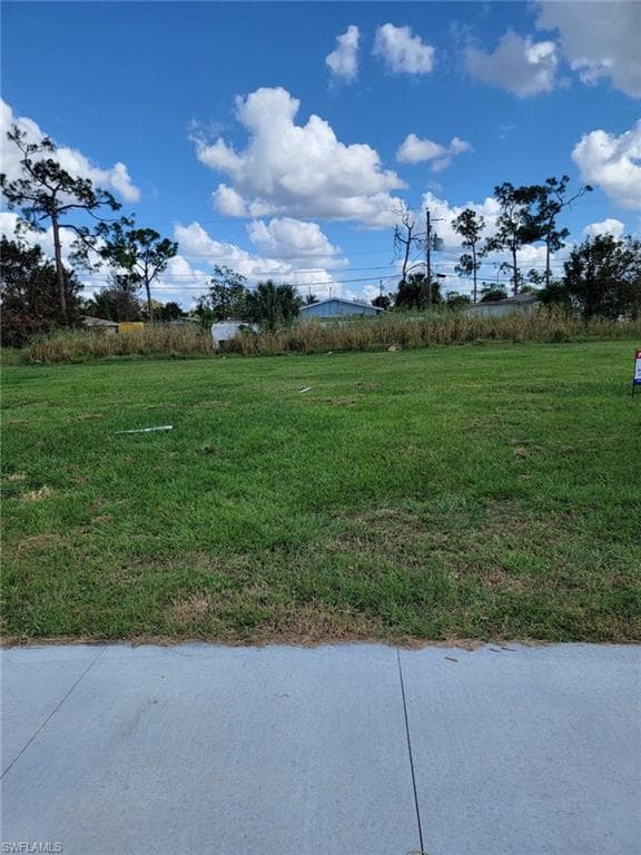 5455 8th AVE FORT MYERS, FL 33907