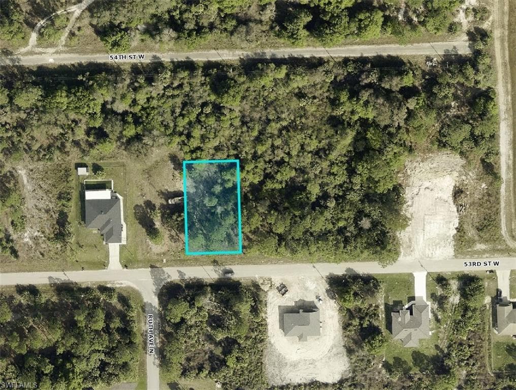 3224 53rd ST W LEHIGH ACRES, FL 33971