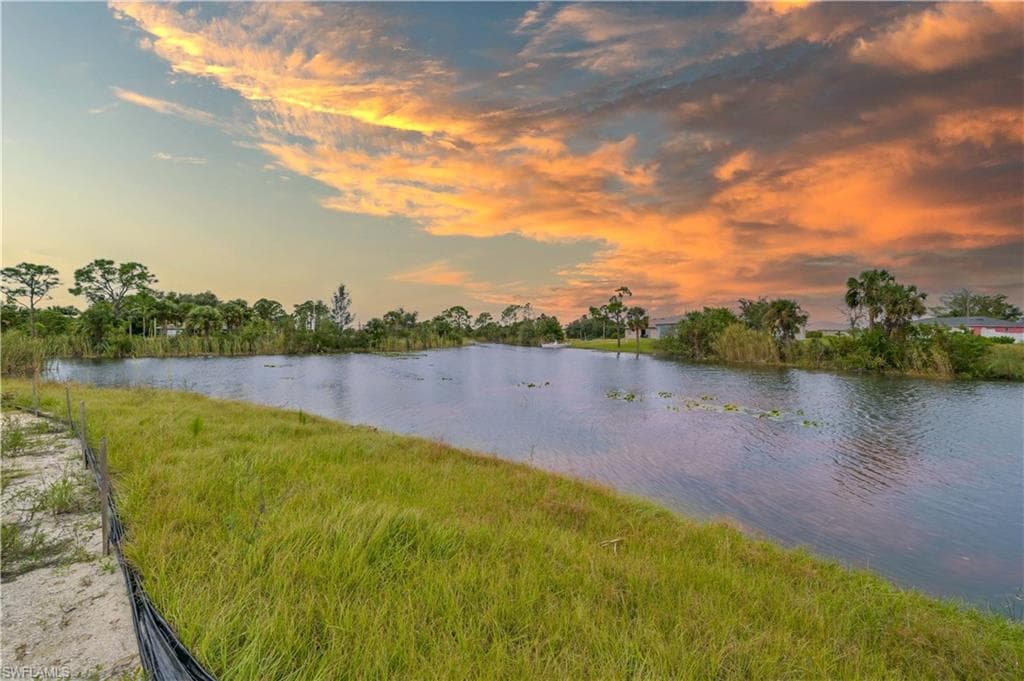 1513 NE 32nd LN CAPE CORAL, FL 33909