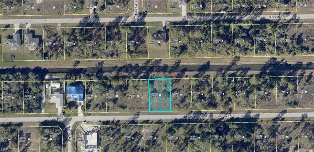 1233 Cordoba ST E LEHIGH ACRES, FL 33974