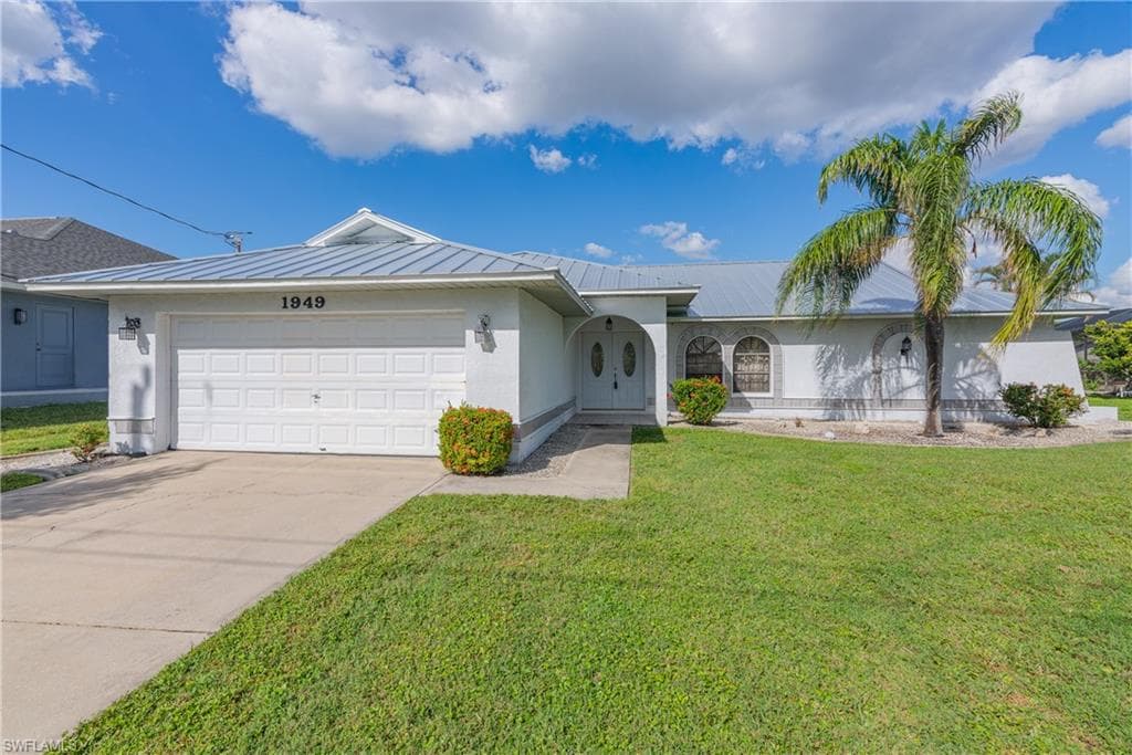 1949 SE 31st ST CAPE CORAL, FL 33904