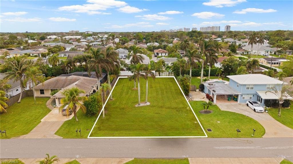 766 95TH AVE N NAPLES, FL 34108