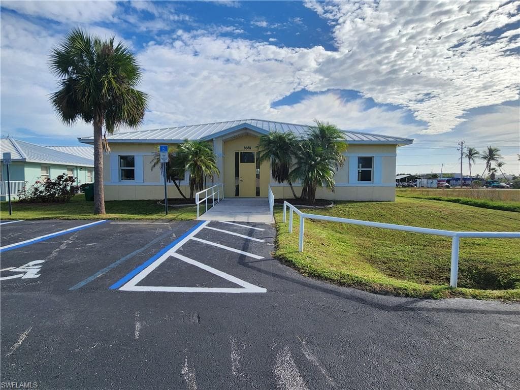 8359 Stringfellow RD OTHER, FL 33956