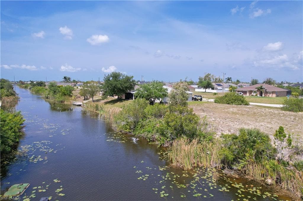 2014 NW 4th ST CAPE CORAL, FL 33993
