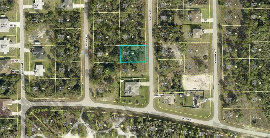 724 Drury AVE LEHIGH ACRES, FL 33974