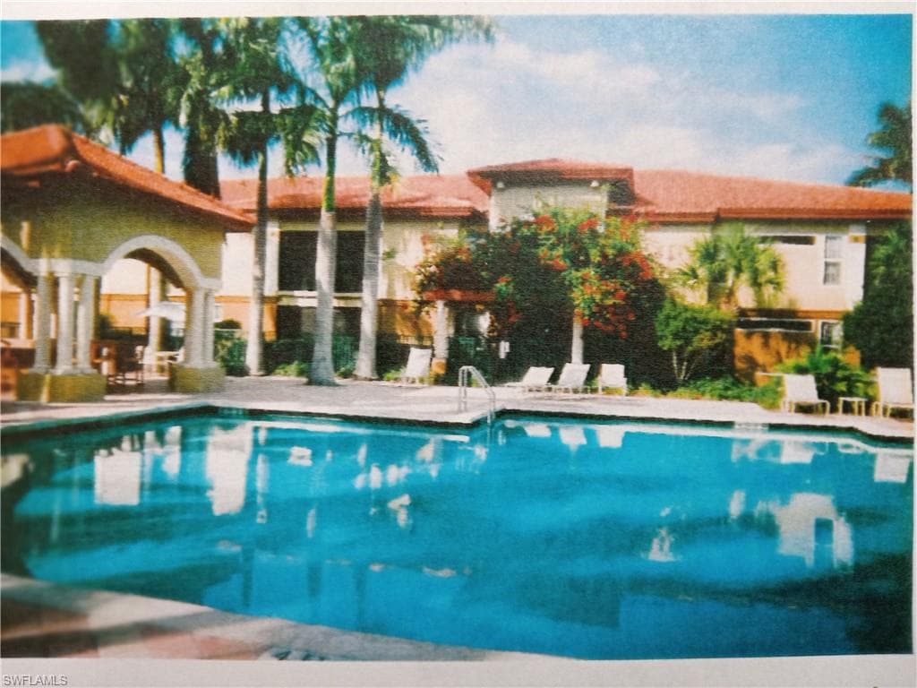 8861 Colonnades CT W 216 BONITA SPRINGS, FL 34135