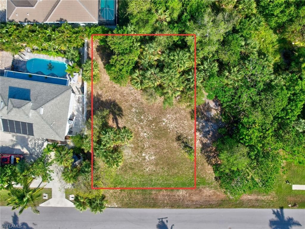 601 Diplomat CT MARCO ISLAND, FL 34145