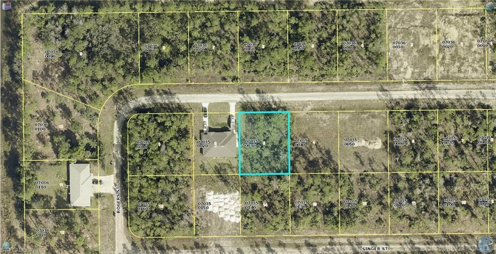 221/223 Rogers ST LEHIGH ACRES, FL 33972