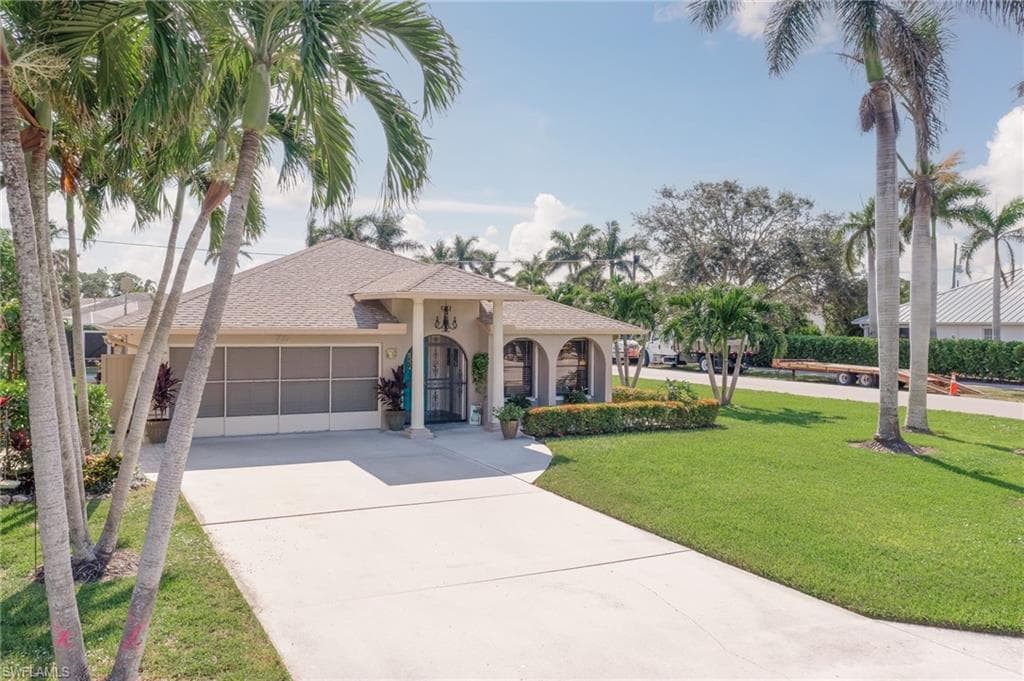 700 106th AVE N NAPLES, FL 34108