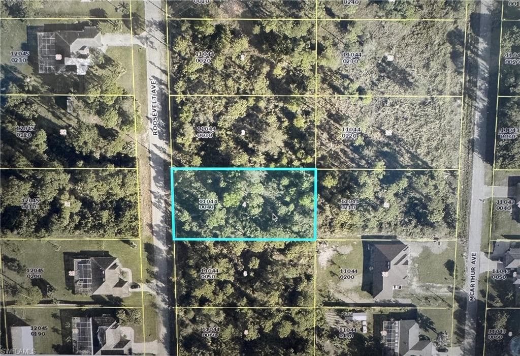 716 ROOSEVELT AVE LEHIGH ACRES, FL 33936