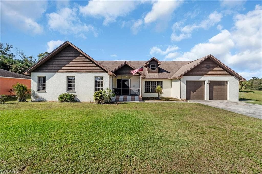 321 Cleveland AVE LEHIGH ACRES, FL 33936