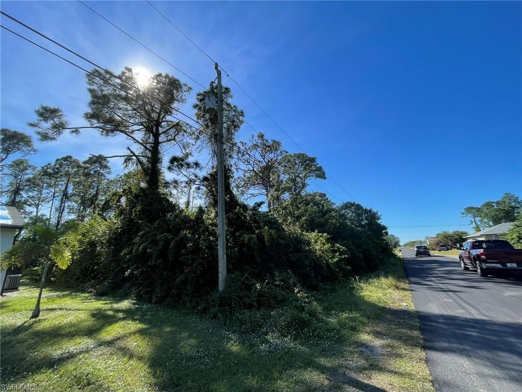 2811 1ST ST LEHIGH ACRES, FL 33976