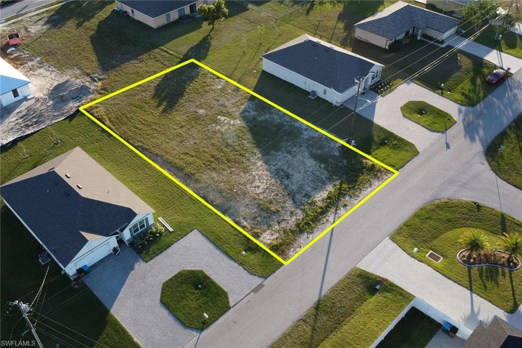 720 NE Van Loon LN CAPE CORAL, FL 33909