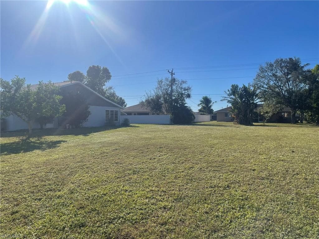 1912 SE 11th PL CAPE CORAL, FL 33990
