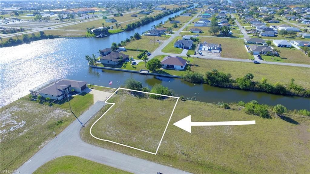900 NW 12th AVE CAPE CORAL, FL 33993