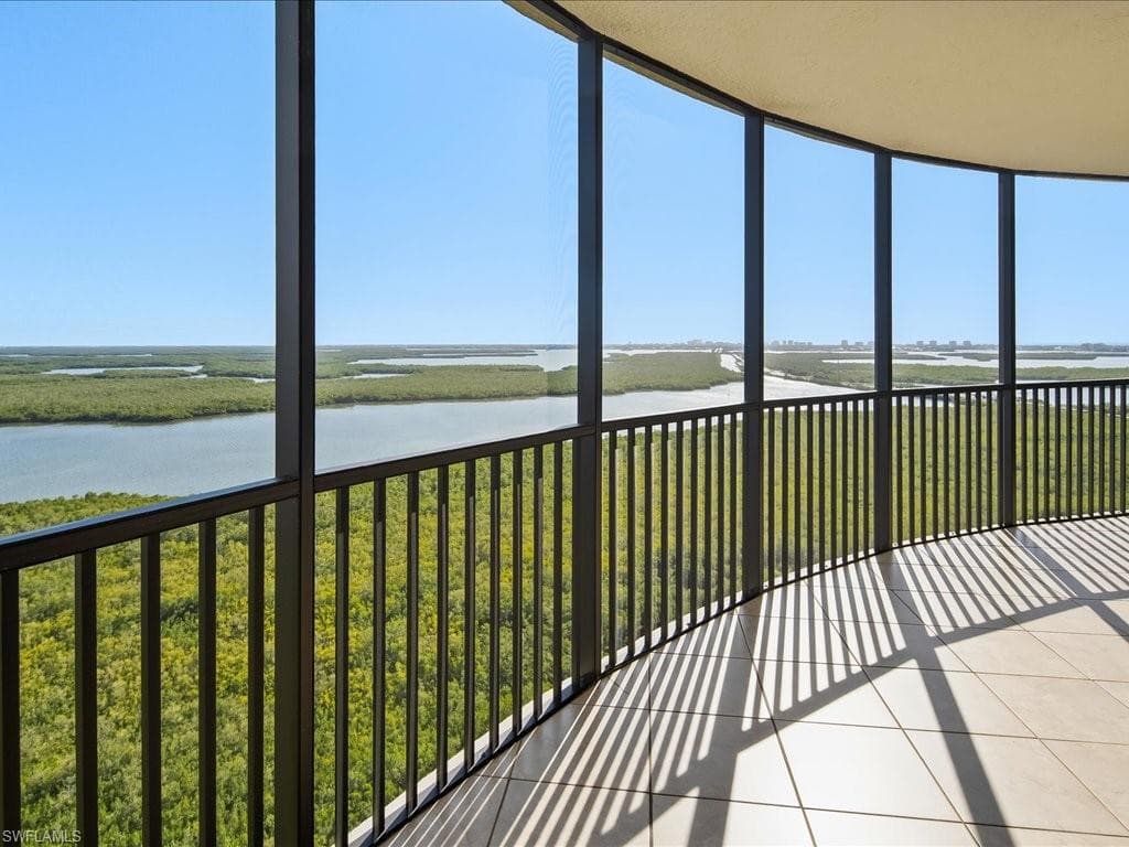 1050 Borghese LN 1905 NAPLES, FL 34114